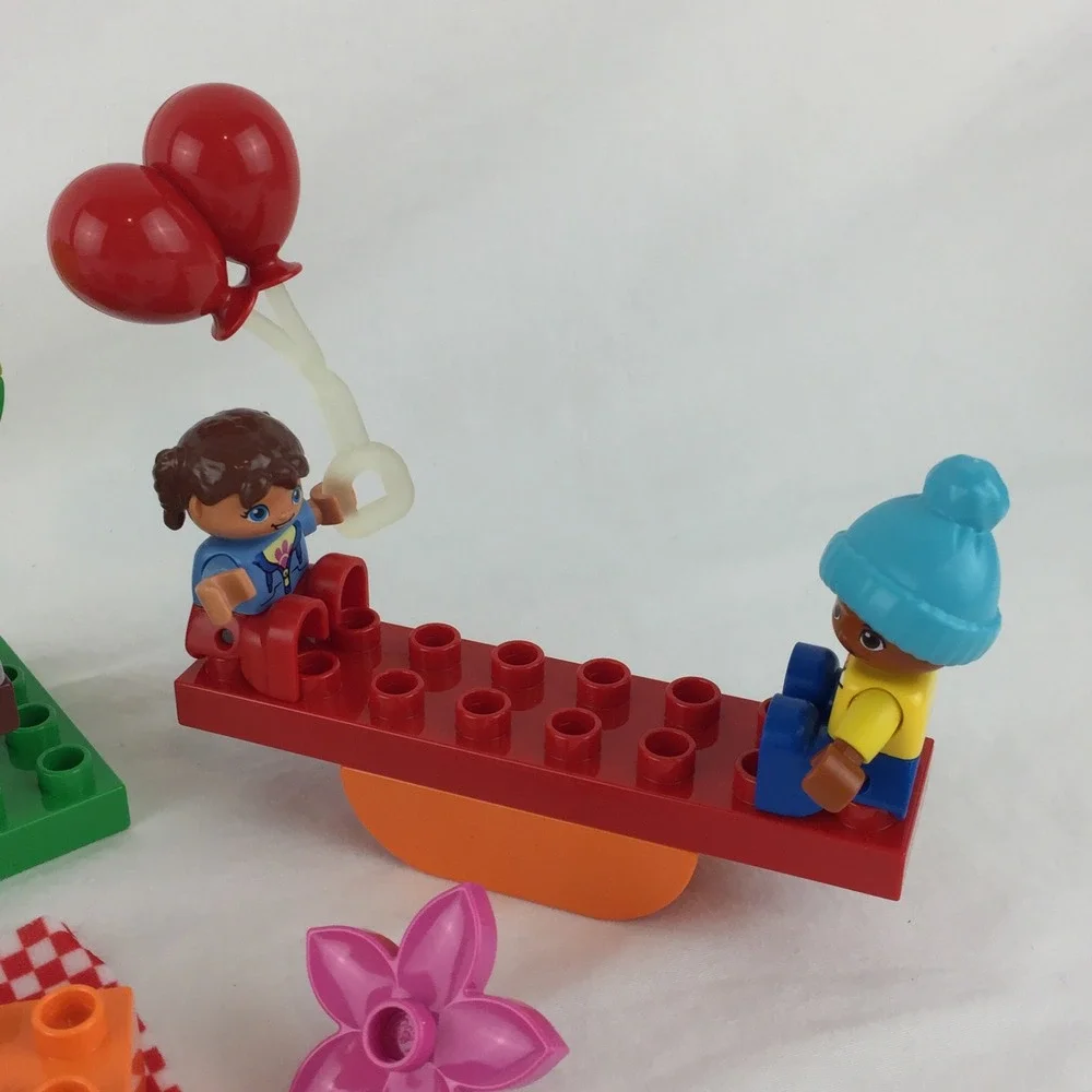 Lego Duplo 10832 Birthday Picnic Set 19 Piece Lot Near Complete Squirrel Figures - Picture 2 of 9